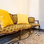 Appartamento Vintage Charm & Color, And Spacious *