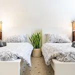 Vintage Charm & Color, And Spacious Appartamento *