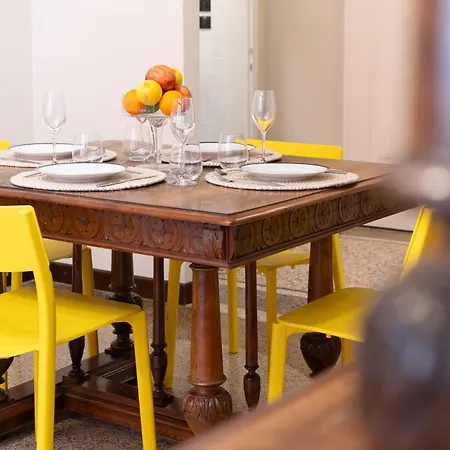 شقة Vintage Charm & Color, And Spacious