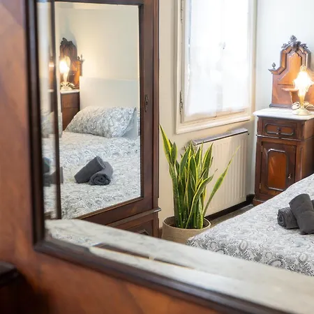 شقة Vintage Charm & Color, And Spacious *