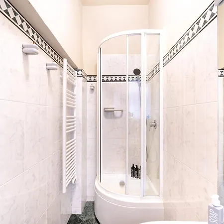 Vintage Charm & Color, And Spacious * البندقية