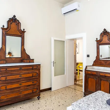 Vintage Charm & Color, And Spacious * البندقية