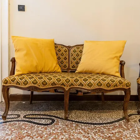 شقة Vintage Charm & Color, And Spacious
