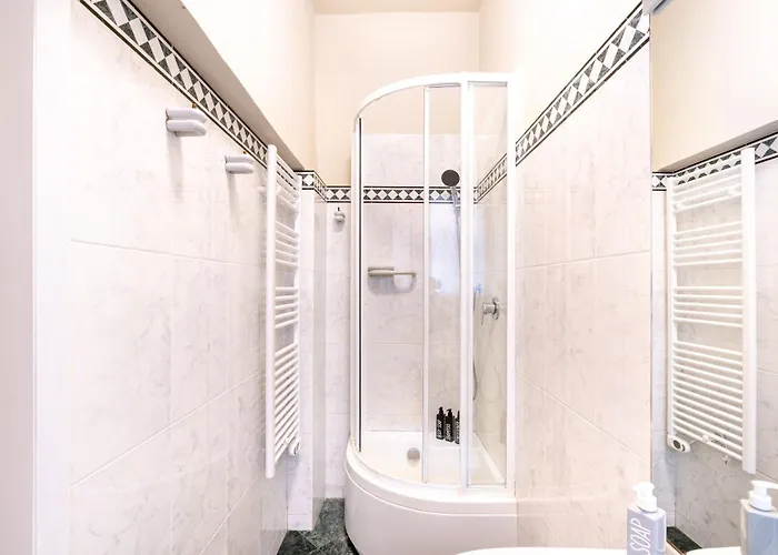 Vintage Charm & Color, And Spacious * Venedik